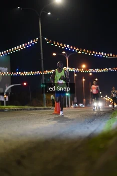 Runner Photo 4393768