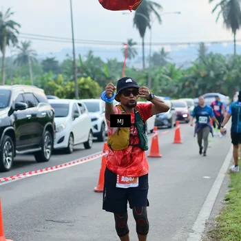 Runner Photo 4393788