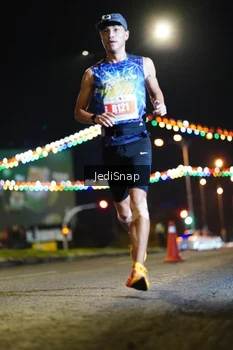 Runner Photo 4393812
