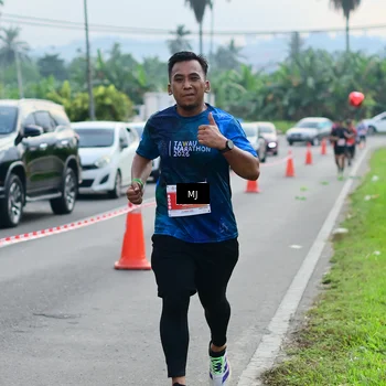 Runner Photo 4393849