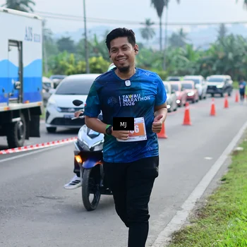 Runner Photo 4394005