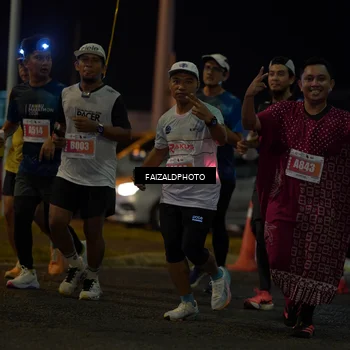Runner Photo 4394777