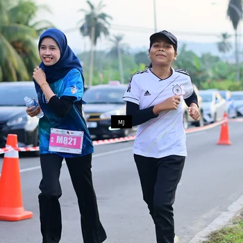 Runner Photo 4395035