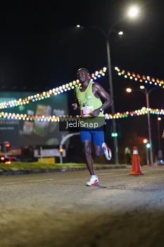 Runner Photo 4395614