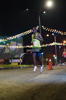 Runner Photo 4395662