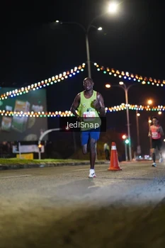 Runner Photo 4395671