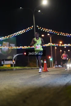 Runner Photo 4395723