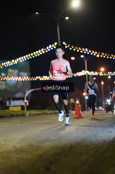 Runner Photo 4395768