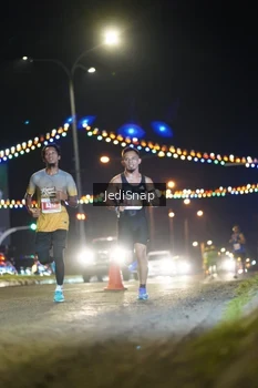 Runner Photo 4396215