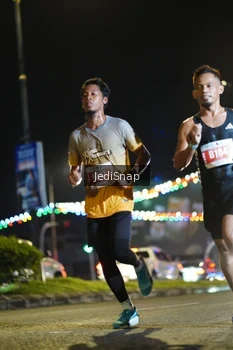 Runner Photo 4396243