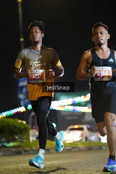 Runner Photo 4396249