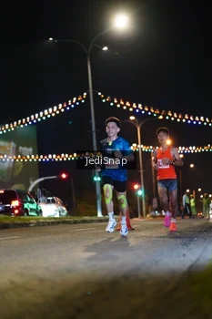 Runner Photo 4396422