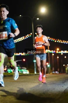Runner Photo 4396433