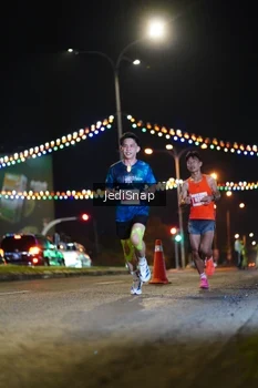 Runner Photo 4396435