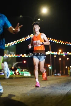 Runner Photo 4396441