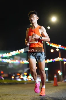 Runner Photo 4396450