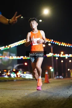Runner Photo 4396454