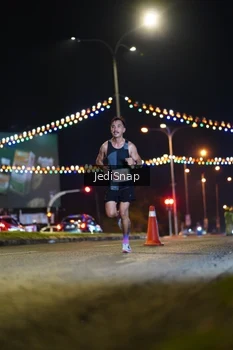Runner Photo 4396611