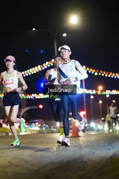 Runner Photo 4396705