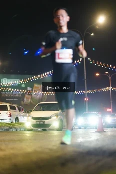 Runner Photo 4396777