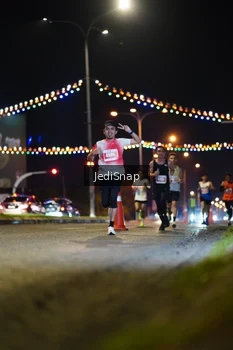 Runner Photo 4396972