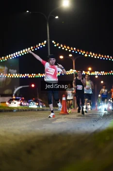 Runner Photo 4396975