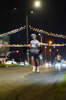 Runner Photo 4397058