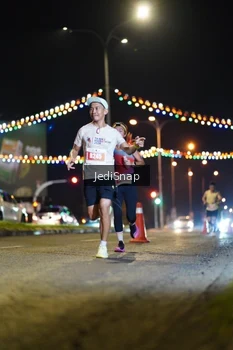 Runner Photo 4397070