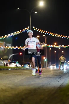 Runner Photo 4397074