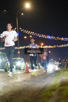 Runner Photo 4397533
