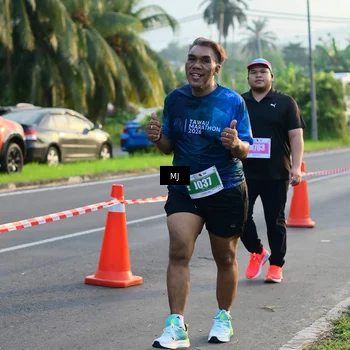 Runner Photo 4398813