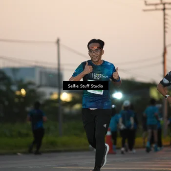 Runner Photo 4399117