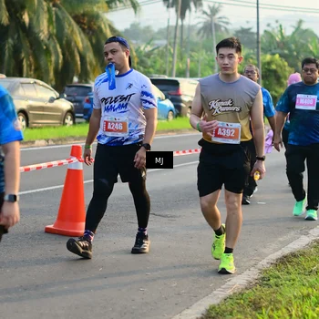 Runner Photo 4399211