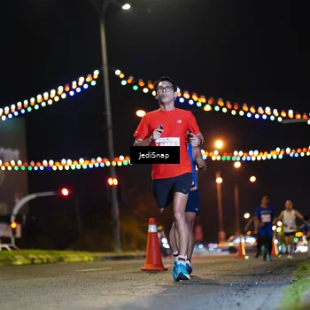 Runner Photo 4399457