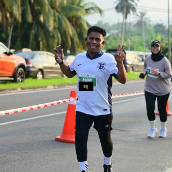 Runner Photo 4399824