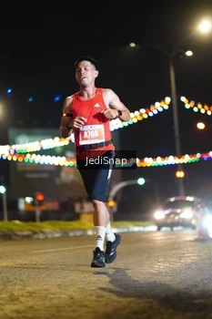 Runner Photo 4399978