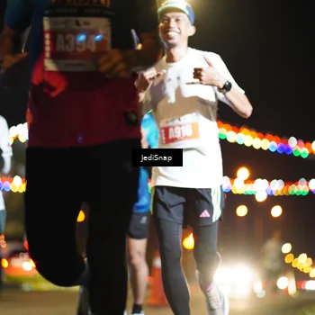 Runner Photo 4400200