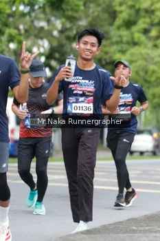 Runner Photo 44005