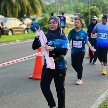 Runner Photo 4402021