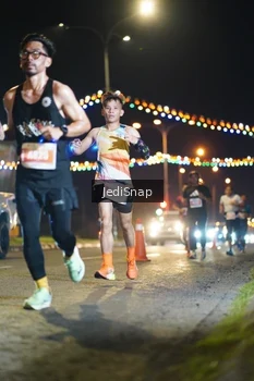 Runner Photo 4402918