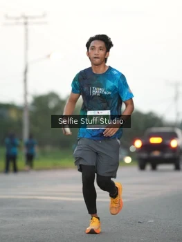 Runner Photo 4403039