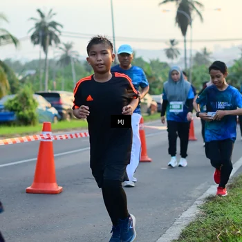Runner Photo 4403173