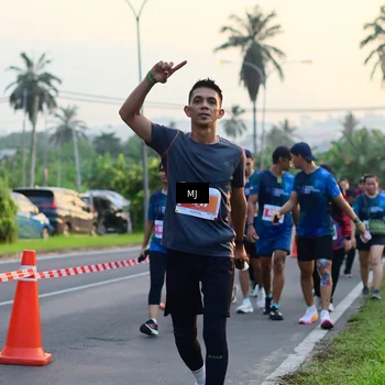 Runner Photo 4403500