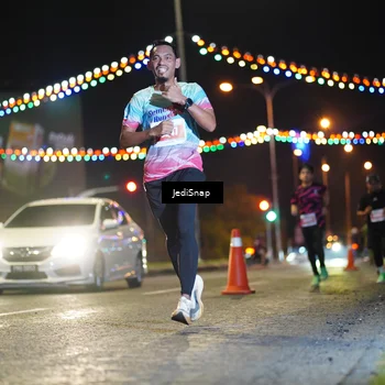 Runner Photo 4403511
