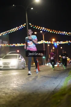 Runner Photo 4403534