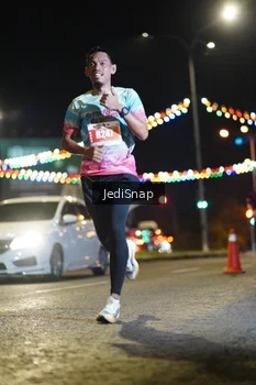 Runner Photo 4403535