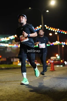 Runner Photo 4403596