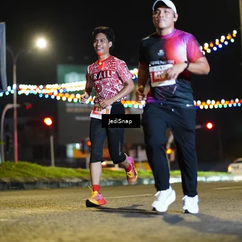 Runner Photo 4403671