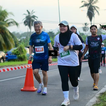 Runner Photo 4403756