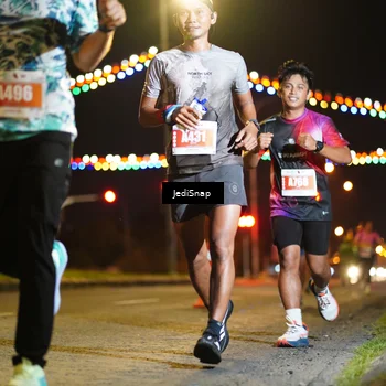 Runner Photo 4404105